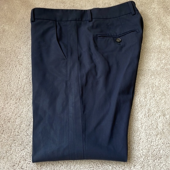 Beautiful lined navy/midnight Vince tuxedo style dress pants in 6 (side detail) - Picture 5 of 5